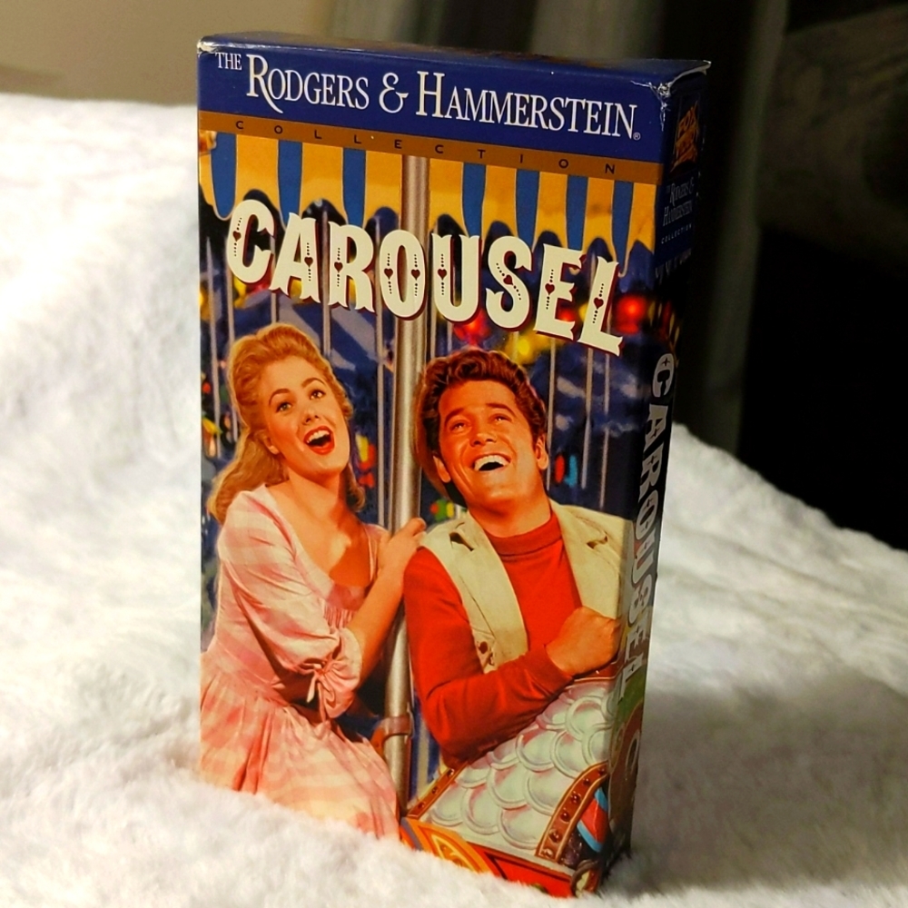 💵2/$10 Bundle and Save💵 VHS| Carousel Rogers and Hammerstein